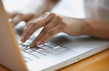 Компьютер лучше оценивает личность человека, чем семья и друзья