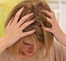 Врачи назвали ранее неизвестные причины появления перхоти